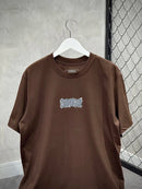CAMISETA STRANGER “BLOCK LETTERS” - MARROM